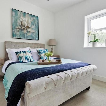 Amazing 3 Bed Interior Designed House With Garden - 114 The Hervey 런던 외부 사진